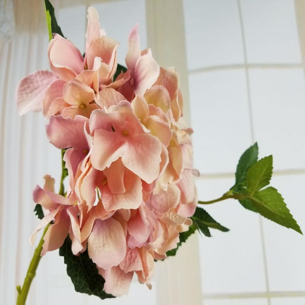 Artificial California Hydrangea Silk Flower for Wedding Party Festival Decorations Leading Way Silk Cloth Flowers High-grade Hydrangea Flower Silk Flower Household Adornment Bedroom Table Flowers